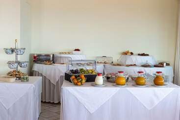 هتل Villa Ireos