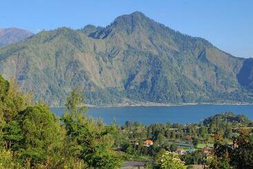 تختخواب و صبحانه Alam Bali Lake View