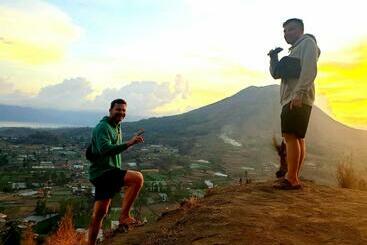 تختخواب و صبحانه Alam Bali Lake View