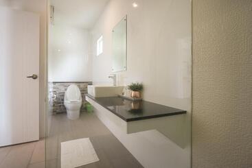 هتل Akard Private Villas Sattahip