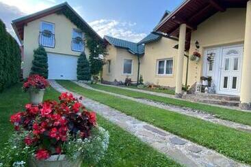 پانسیون Casa Moldovan