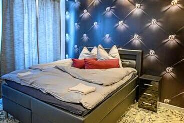 پانسیون Little Suite