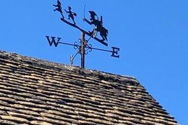 تختخواب و صبحانه The Old School, Idbury, Ox7 6ru