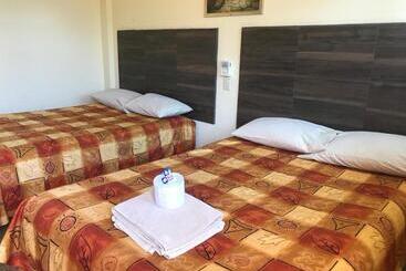 فندق Sociedad Y Maristas