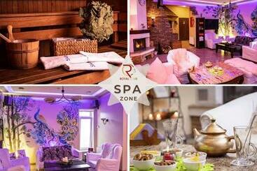پانسیون Villa Royal Club 13