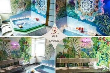 پانسیون Villa Royal Club 13