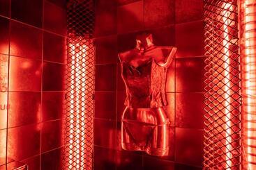 پانسیون Villa Royal Club 13