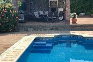 پانسیون Villa Sunshine Countryside Resort