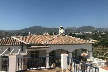 پانسیون Villa Sunshine Countryside Resort