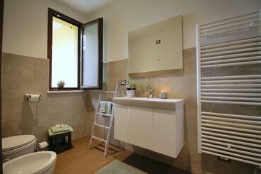 تختخواب و صبحانه Il Rosale A Celle Ligure
