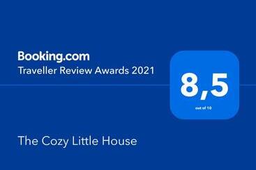 تختخواب و صبحانه The Cozy Little House