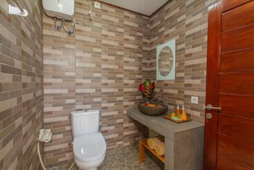 هتل Mailaku House