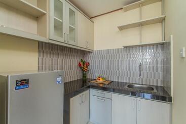 هتل Mailaku House
