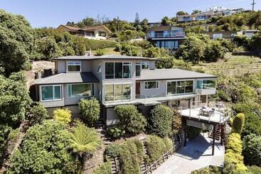 تختخواب و صبحانه Kaiteriteri Retreat