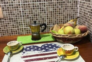 تختخواب و صبحانه Lo Gnomo
