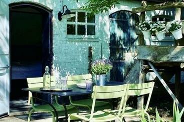 B&b De Lage Zwaluw