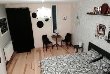 تختخواب و صبحانه Un Nid Pour La Nuit, Chambres D’hôtes