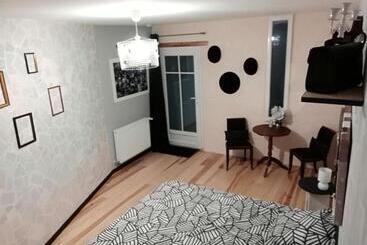 تختخواب و صبحانه Un Nid Pour La Nuit, Chambres D’hôtes