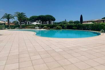 هتل Studio Moderne  Port De Mandelieu  Proche Mer