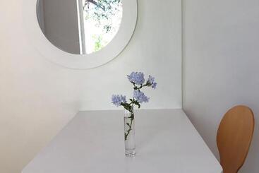 پانسیون Guest House At 118 By Pwm Architects