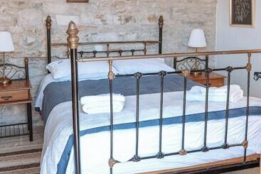 پانسیون Lazaros Stonehouse