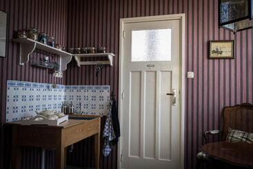 B&b  T Raethuys