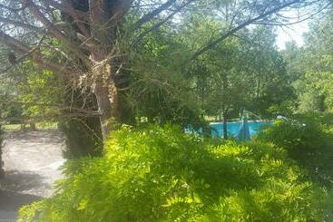 تختخواب و صبحانه Domaine De Bonnet