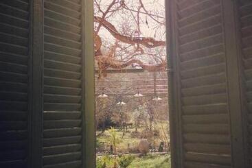 تختخواب و صبحانه La Maison Hilarion
