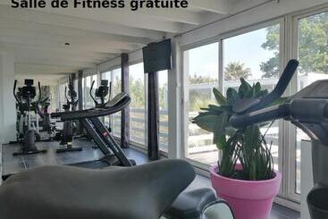 تختخواب و صبحانه Mas La Farelle Chambre D Hote,fitness & Salle De Jeux Gratuite & Spa En Supplément
