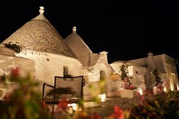 تختخواب و صبحانه Petranima Wellness In Trulli