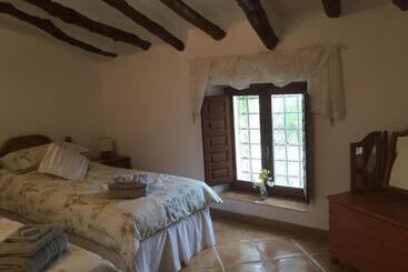Cortijo Esquina B&b Guesthouse