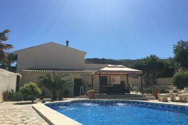 Cortijo Esquina B&b Guesthouse