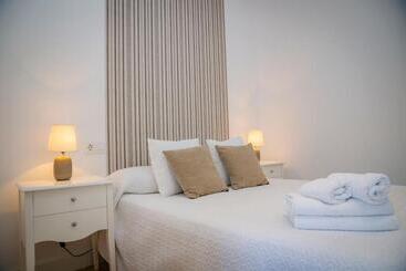 هتل Hostal Restaurante Benalup Golf