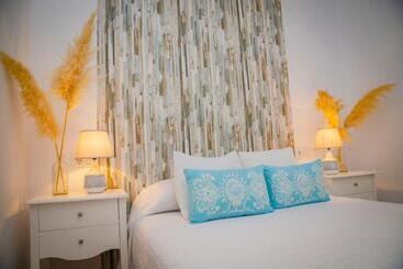 هتل Hostal Restaurante Benalup Golf
