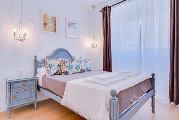 تختخواب و صبحانه Groundfloor
