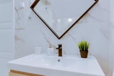 تختخواب و صبحانه Groundfloor