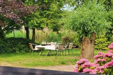 민박 Luxe Bloemenzicht 4 Personen, Bnb, 10 Minuten Van Zee