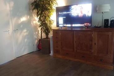 민박 Luxe Bloemenzicht 4 Personen, Bnb, 10 Minuten Van Zee