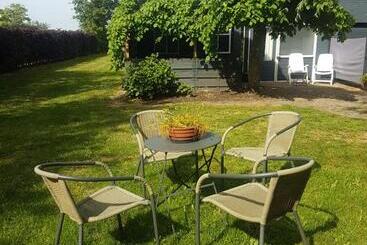 تختخواب و صبحانه Luxe Bloemenzicht 4 Personen, Bnb, 10 Minuten Van Zee