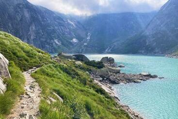 تختخواب و صبحانه Triftblick