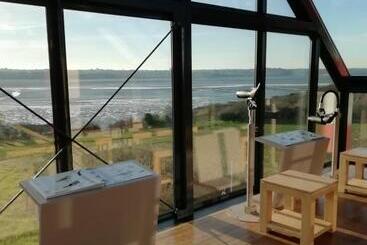 تختخواب و صبحانه Villa Bretonne
