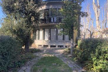تختخواب و صبحانه Villa Mase
