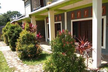 هتل Latansa Inn