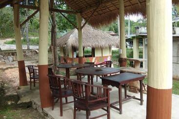 هتل Latansa Inn