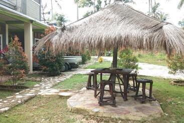 هتل Latansa Inn