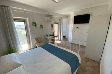 پانسیون Red House Accomodation Potenza Picena