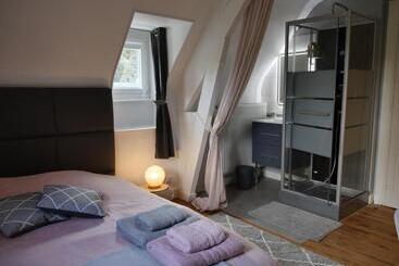 تختخواب و صبحانه Le Manoir De Louviers