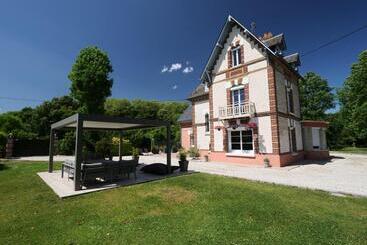 Bed and Breakfast Le Manoir De Louviers