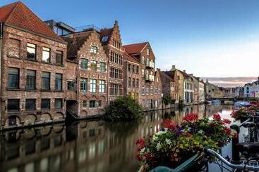 تختخواب و صبحانه Burgstraat 17 Apartment In Exclusive Patrician House In Medieval Ghent
