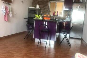 تختخواب و صبحانه Tranquila Habitación